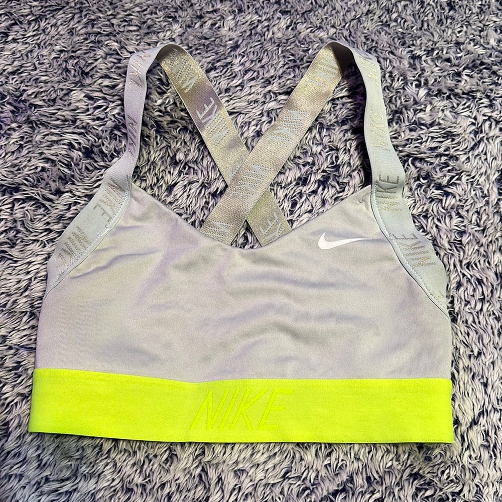 NIKE SPORTS BRA
